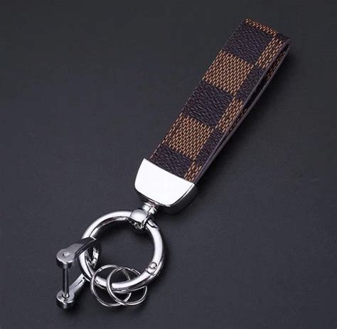 louis vuitton sleutelhanger tasje|louis vuitton clothing.